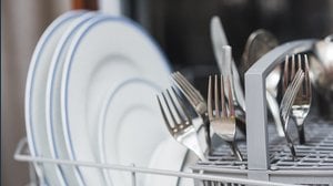Quanto consuma una lavastoviglie? I consumi ad ogni lavaggio