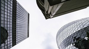 I fondi pensione si vendono anche le sedie. Ma qual è la prossima pedina del domino?