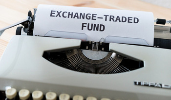 Gli ETF legati alle criptovalute continuano a crescere ma gli investitori restano cauti