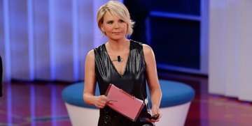 Come scrivere a Maria De Filippi