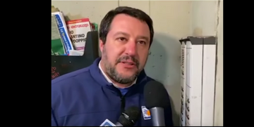 Emilia Romagna, l'ultima di Salvini: citofona a casa di un presunto spacciatore. VIDEO