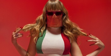Chi è MYSS KETA: biografia, età e identità segreta della cantante mascherata