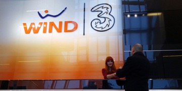 Tlc, Wind Tre verso il taglio del 20% della forza lavoro in tre anni