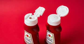 Da agosto 2026 addio alle bustine di ketchup, maionese, sale e olio. Lo ha deciso l'UE