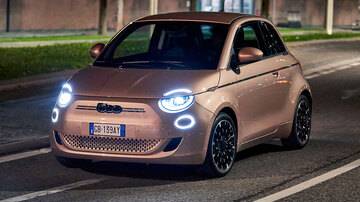 Auto elettriche, l'Europa fa un passo indietro. Salta il divieto di circolazione per diesel e benzina