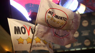 Rousseau, cosa succede al Movimento 5 Stelle se vince il No al Governo Draghi