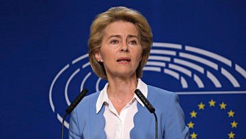 Ursula scettica su Sputnik V e avverte il Veneto: “Attenti alle truffe sui vaccini”
