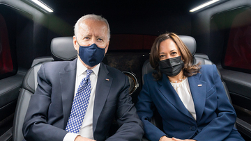 Casa Bianca nel panico: che cosa fare di Kamala Harris?