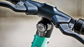 Monopattini: a partire dal 30 settembre obbligo di frecce, luci e freni 