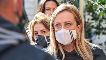 Mascherine, green pass e vaccini, con il governo Meloni cambia tutto: stop totale alle restrizioni?