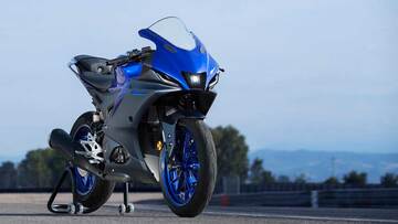 Nuova Yamaha R125: look da R1 e prestazioni da riferimento