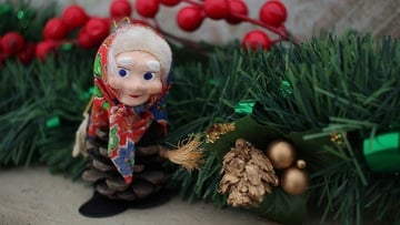 10 video divertenti per la Befana 2026 da inviare su WhatsApp e social
