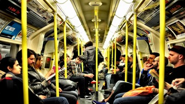 Il governo si dimentica del bonus trasporti: che fine ha fatto lo sconto sugli abbonamenti di bus e metro?