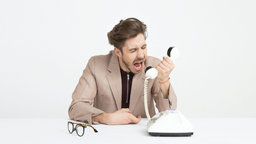 Va in vacanza in questo Paese, ora deve pagare €135.000 di bolletta telefonica 