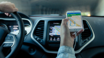 Ecco perché Google Maps e Waze non mostrano più il percorso più breve