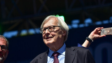 Che fine ha fatto Vittorio Sgarbi? Malattia e cosa fa oggi