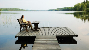 Questo è il Paese più felice d'Europa. Guadagni €2.700, lavori meno e risparmi di più