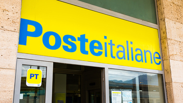 Poste italiane assume subito, lavori in ufficio e guadagni €1.650 per 14 mesi