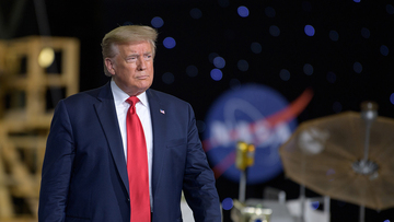 Un famoso miliardario avverte gli USA. «Tutti si stanno ritirando» 