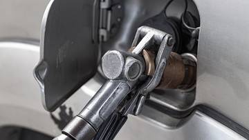 Da oggi aumenta il gasolio e diminuisce la benzina, di quanto?
