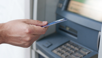 È ufficiale. Gli USA indagano su chiunque prelevi più di questa cifra da uno sportello bancomat