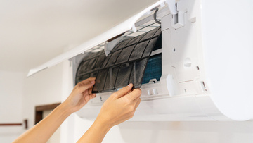 Altro che condizionatore. 5 trucchi intelligenti per raffreddare casa e risparmiare