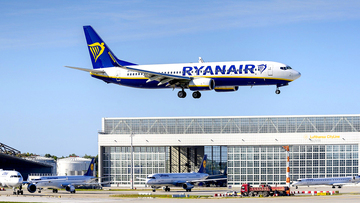 Migliaia di voli EasyJet e Ryanair cancellati