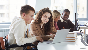 +420% di iscritti in 10 anni. Cosa c'è dietro il successo delle università telematiche?