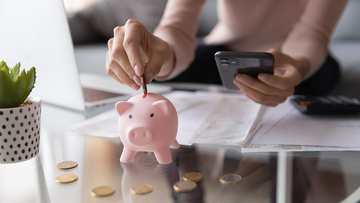 Questa donna lavora 8 ore alla settimana e guadagna 11.000 euro al mese. Ecco come ha fatto