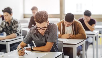 Cosa rischia chi non supera un debito scolastico?