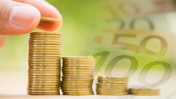 Prezza 100,35 questo titolo di Stato con cedola 5,25% e scadenza novembre ‘27