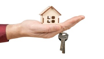 Una casa, tre eredi. Cosa succede?