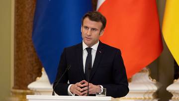 Le riforme all'italiana hanno portato la Francia al caos politico ed all'aumento del debito 