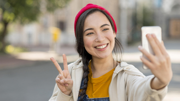 Come creare foto con cantanti, attori e calciatori utilizzando l'intelligenza artificiale