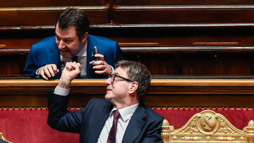 Manovra, il conto che Salvini chiede alle banche italiane. Giorgetti spiega il suo “pizzicotto”