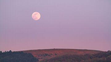 La luna fornisce energia verde. Ora bisogna sfruttarla 