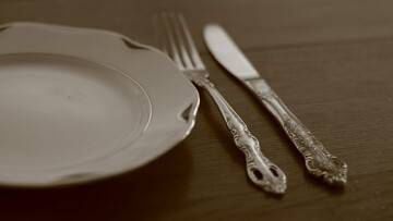 Gli oggetti in argento che hai in casa valgono una fortuna. Conviene vendere ora?