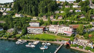 Un hotel da sogno in Svizzera cerca lavoratori. Alloggio gratis, stipendio da €3.300