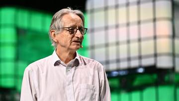 Il premio Nobel per la fisica dà ragione a Musk e Gates. In futuro meno lavoro e più tempo libero