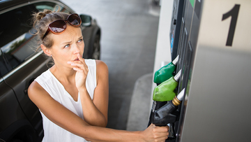 Prezzi benzina e diesel dal 2 al 10 maggio. Ecco quanto costerà fare il pieno
