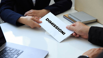Dimissioni online: vantaggi e svantaggi della procedura telematica