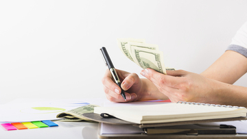 Tredicesima a fine contratto: come si calcola l'importo