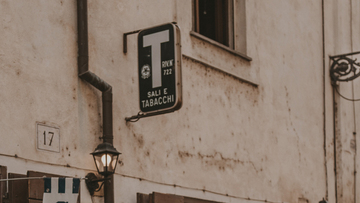 Coronavirus, perché i tabaccai (e il Lotto) non si fermano