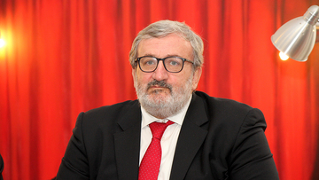 Michele Emiliano: programma e stipendio del governatore della Puglia in corsa alle regionali