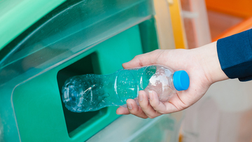 Come eliminare la plastica dalla propria vita in 10 passi