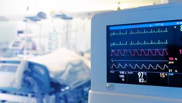 Ospedali a rischio collasso, in arrivo una situazione critica: l'allarme di Galli