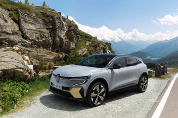 Tutto sulla nuova Renault Megane E-Tech Electric, il SUV elettrico coupé