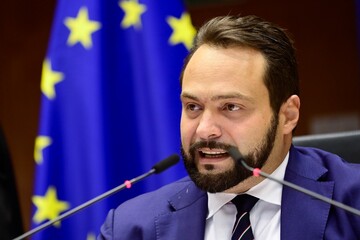 Superbonus, l'intervista a Castaldo (M5s): “Critiche di Draghi fuori luogo, ora bisogna rinviare le scadenze”