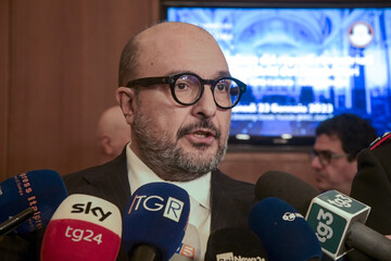 Quanto guadagna Gennaro Sangiuliano? Stipendio e biografia del ministro alla Cultura