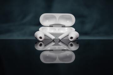 AirPods 4, AirPods Pro e Max: caratteristiche e quanto costano